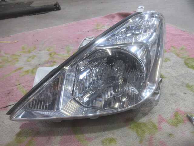 ★R7A9429 ZZT240 アリオン 純正左ヘッドライト キセノンHID コイト20-423 修理やストック等に拍卖
