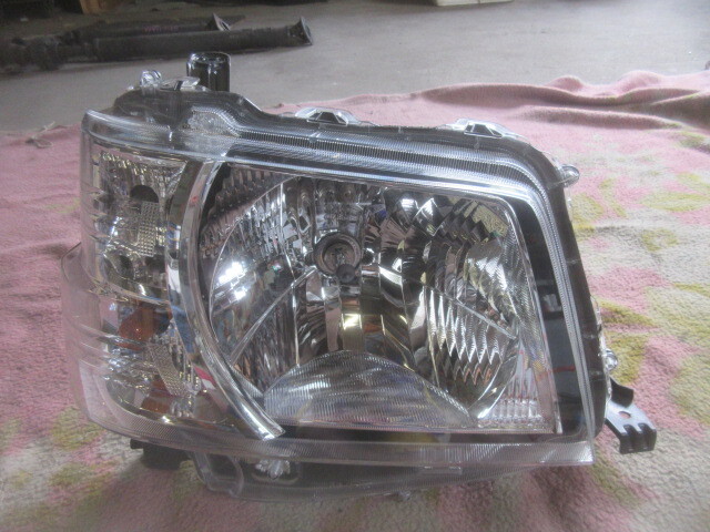 ★R7A9439 S700V ハイゼット 純正右ヘッドライト イチコーA010 磨き済み 綺麗 修理やストック等に拍卖