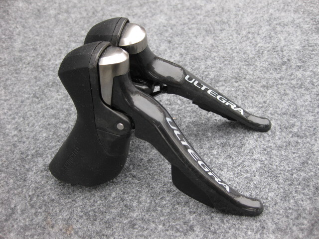 シマノ ULTEGRA ST6800(11s)ブラケットカバー新品拍卖