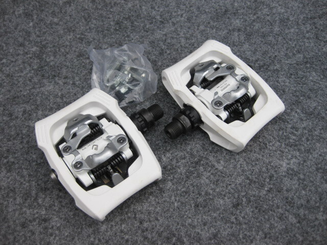 <新品未使用>シマノ PD-T400(クリート付き)拍卖