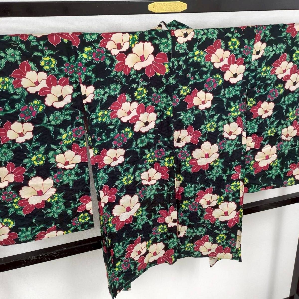 【楓】アンティーク 羽織り 正絹 時代物 黒地 風合い 花 KK-513拍卖