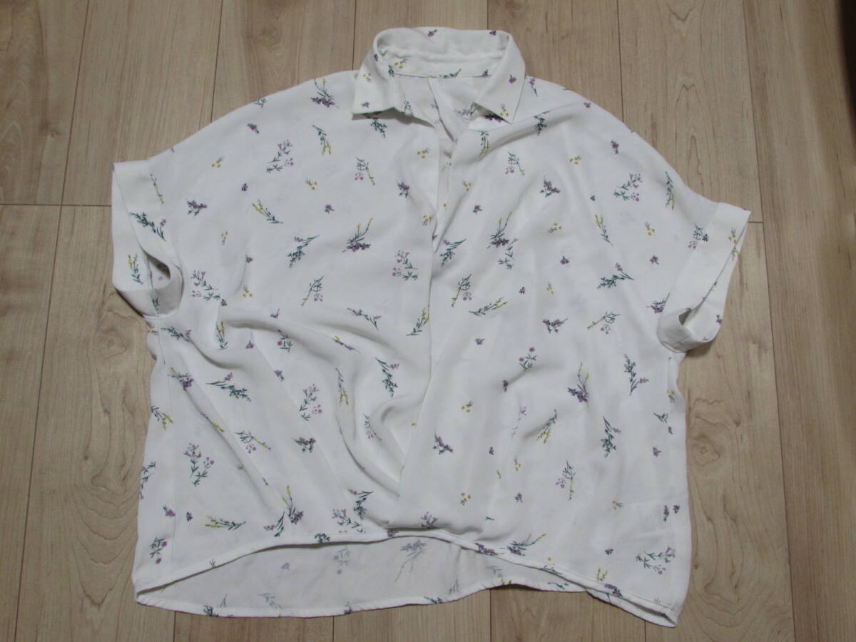 USED◆earth music&ecology Premium Labelアースミュージックアンドエコロジー プレミアムレーベル◆襟付き半袖花柄トロミスキッパーシャツ拍卖