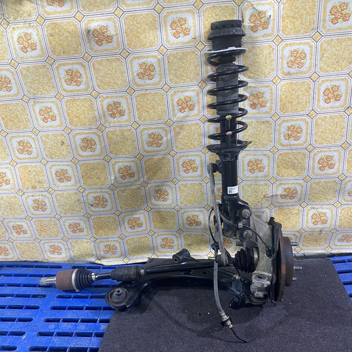 Nボックス エヌボックス N BOX《JF3 JF4》右フロントストラット 右ストラット 右シャフト 右ロアアーム 右 R Strut 25-10-25 拍卖