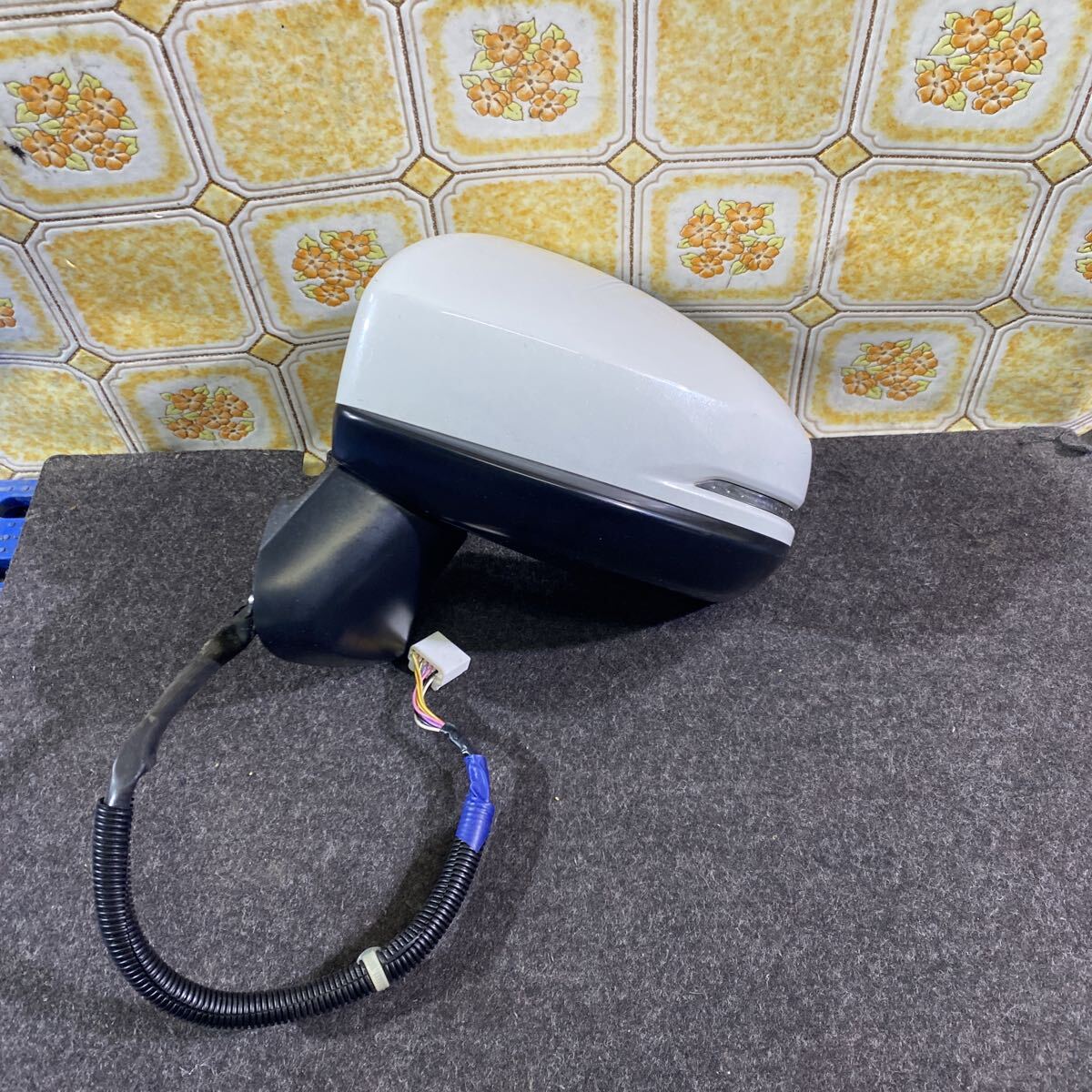 シャトル SHUTHEL 《GP7 GP8》左ドアミラー 左サイドミラー ドアミラー サイドミラー 7P 左 L SideMirror 31-10-25 《色 NH788P》拍卖