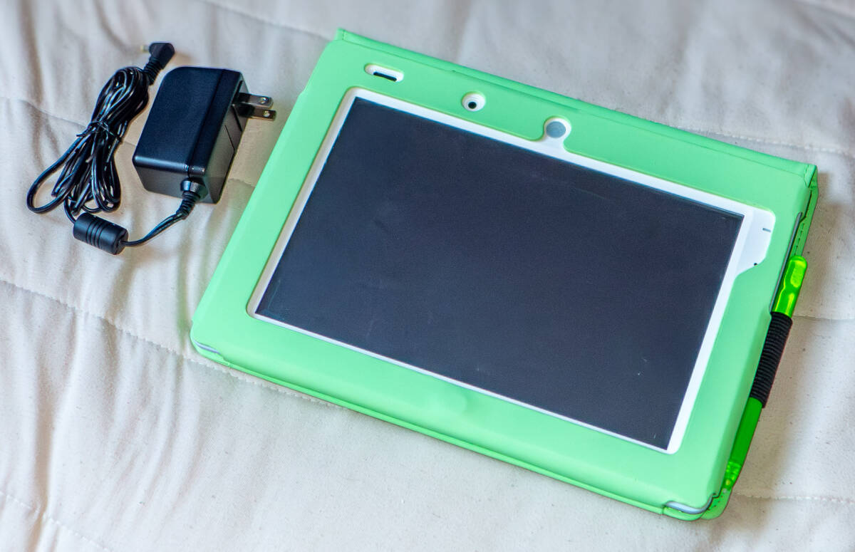 ベネッセ 進研ゼミ チャレンジパッド3 TABA04BR3 動作品 初期化済 AC/カバー/ペン付 送料込み やや使用感 Androidタブレット拍卖