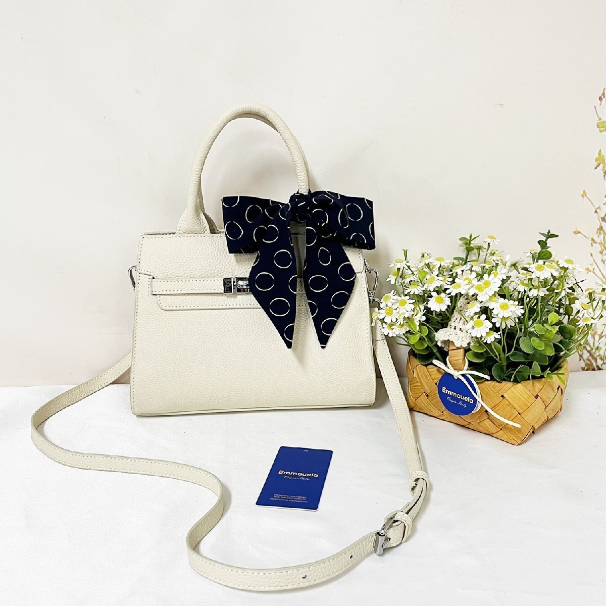 人気・ハンドバッグ 定価12万◆Emmauela・イタリア・ミラノ発◆本革 レザー ソフト シンプル コンパクト 高級 ショルダーバッグ レディース拍卖