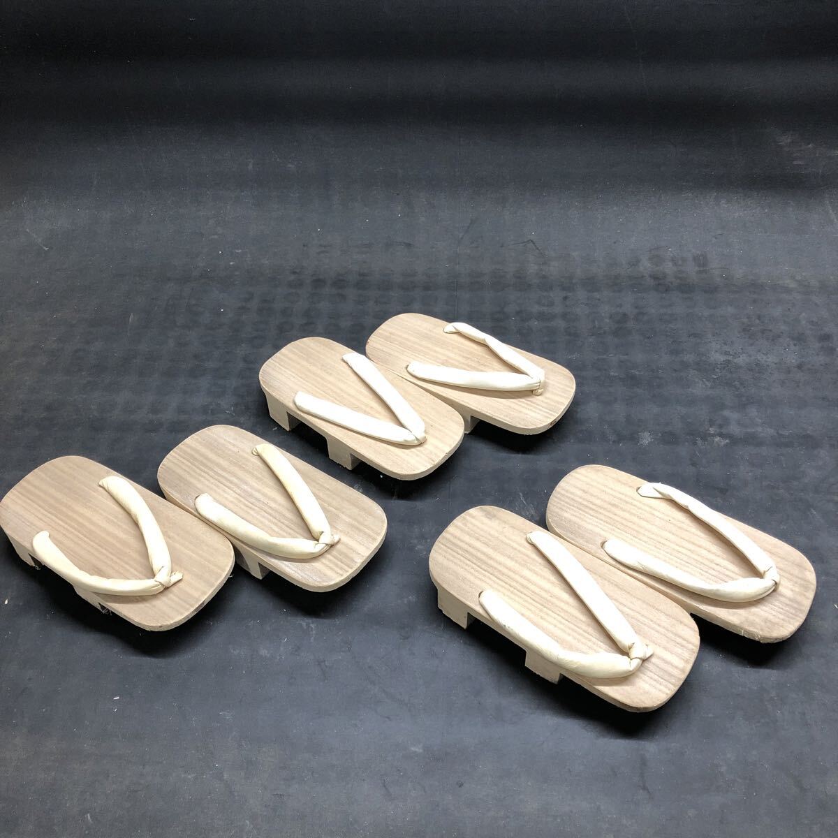 H3596 木製 下駄 和装小物 男物 男性用 白鼻緒 実寸約24㎝ 3点拍卖