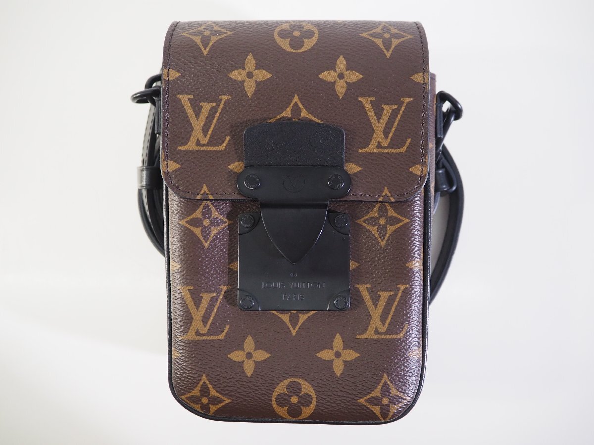 ☆926☆ LOUIS VUITTON ルイ・ヴィトン Sロック ヴェルティカル・ウエアラブル ウォレット モノグラム マカサー M81522拍卖