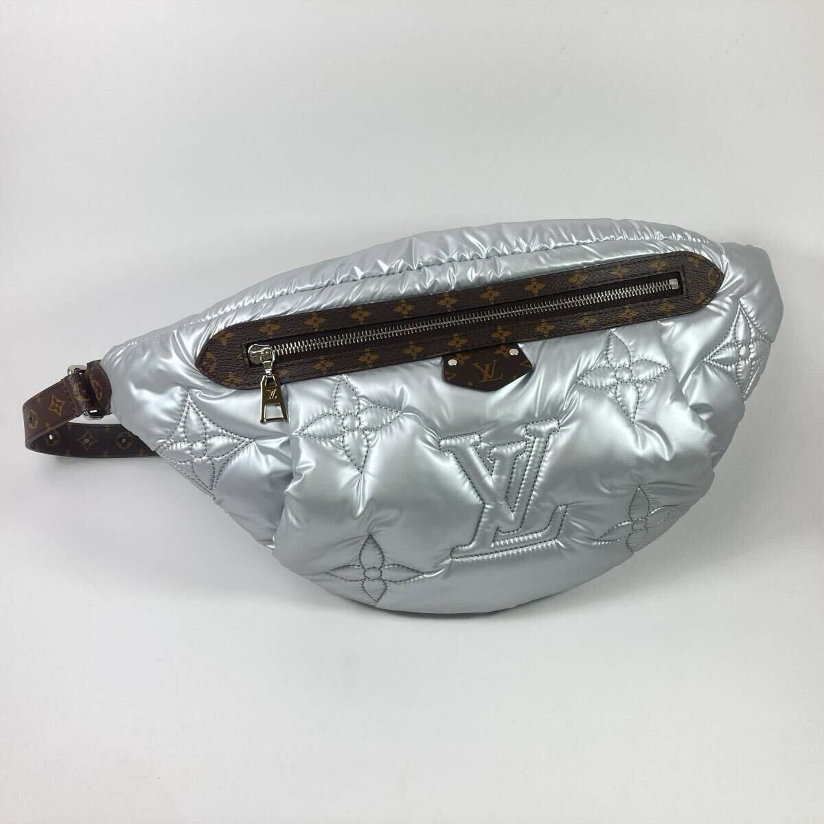 ◆LOUIS VUITTON ルイヴィトン M20971 LVピロー モノグラム マキシ バムバッグ ボディバッグ ウエストバッグ シルバー ブラウン◆拍卖