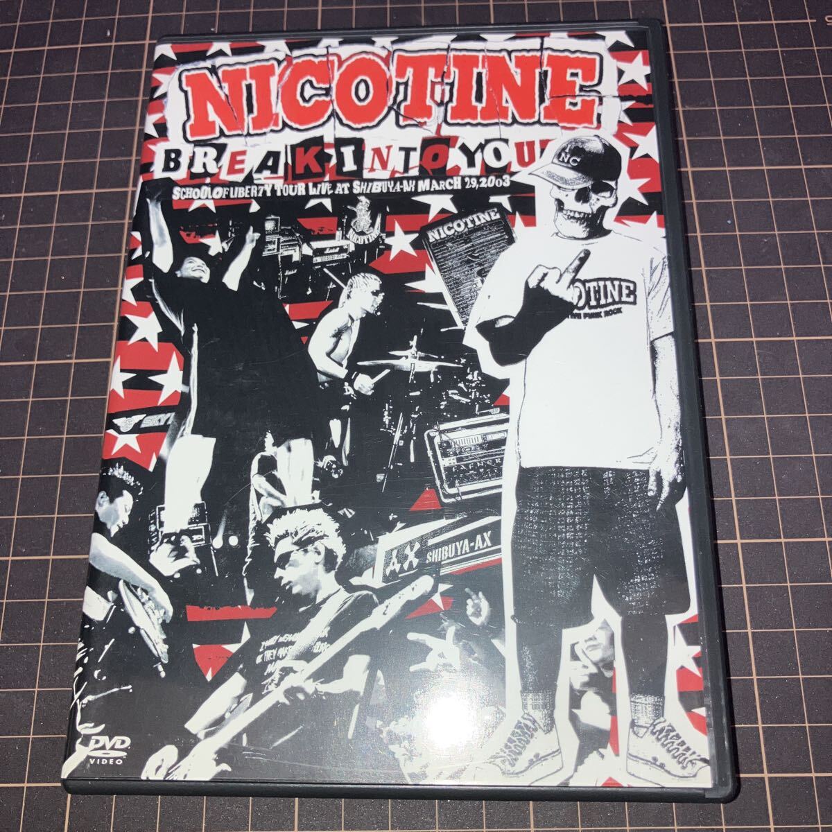 NICOTINE / BREAK INTO YOU SCHOOL OF LIBERTY YOUR LIVE AT SHIBUYA-AX MARCH 29,2003拍卖