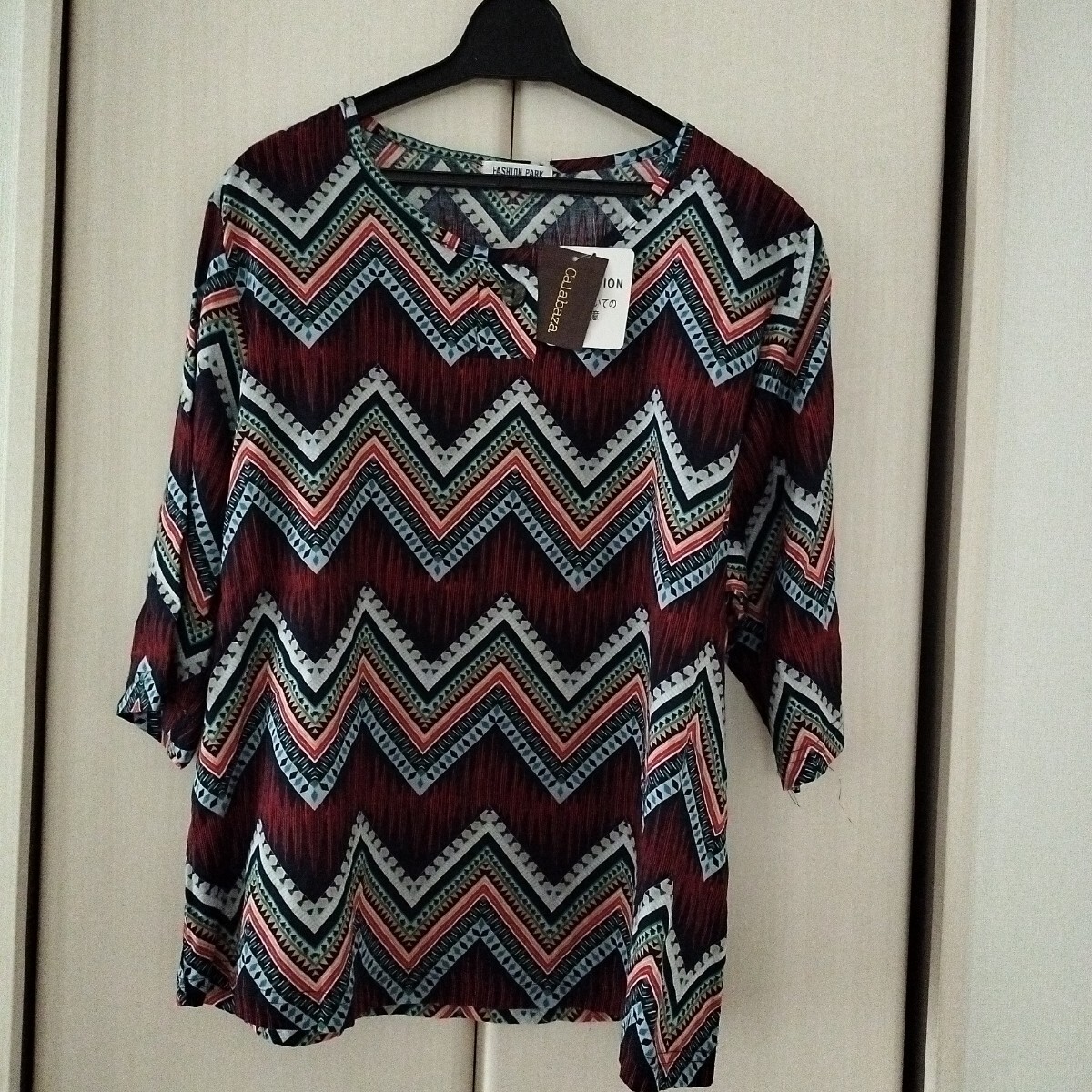 新品タグ付【M~Lサイズ】Calabaza 半袖カットソー ミセス レディース 綿100% エスニック 2272 船場ニット レッド系 重ね着にも拍卖