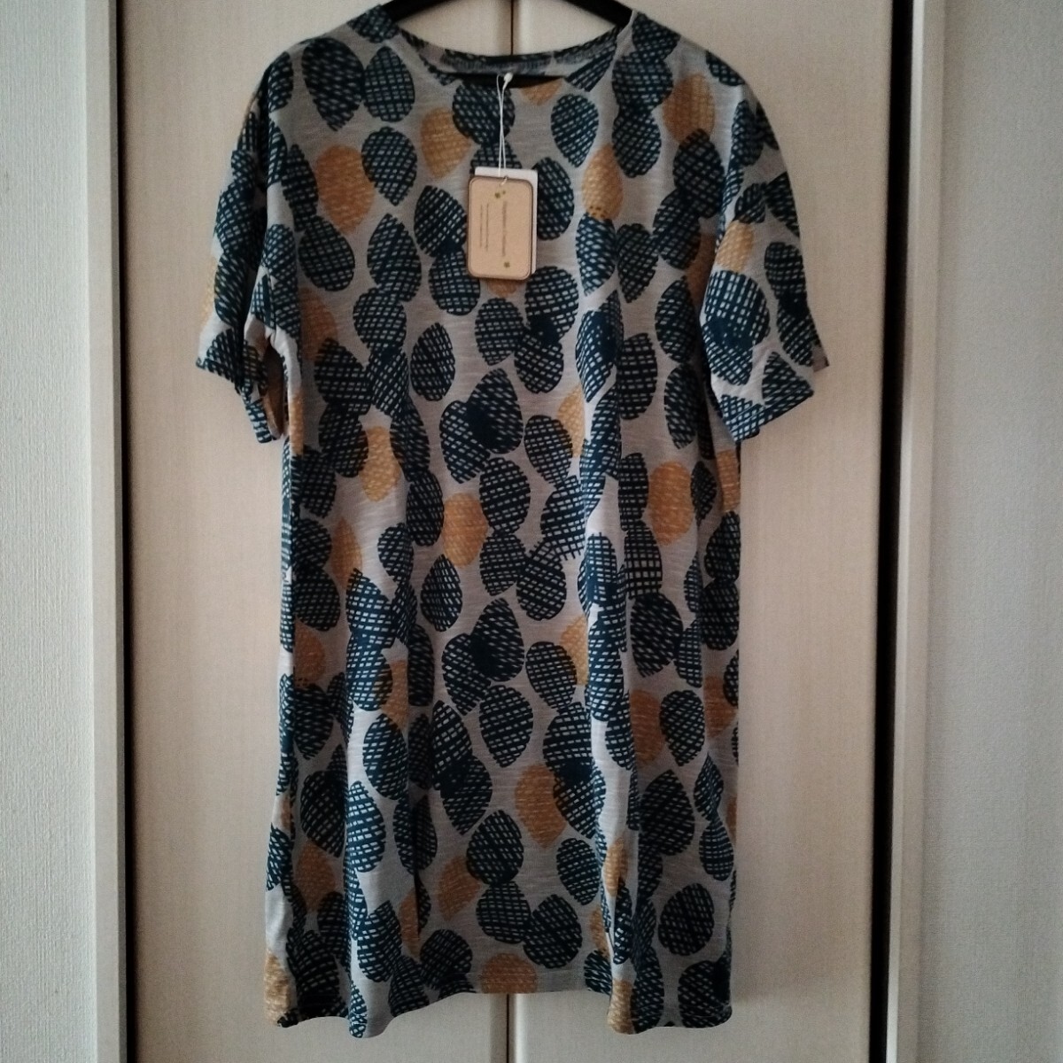 新品タグ付き【Mサイズ】Happiness Continues レディース チュニック カットソー 半袖 ミセス 関西ファッション連合 トップス 31186①拍卖