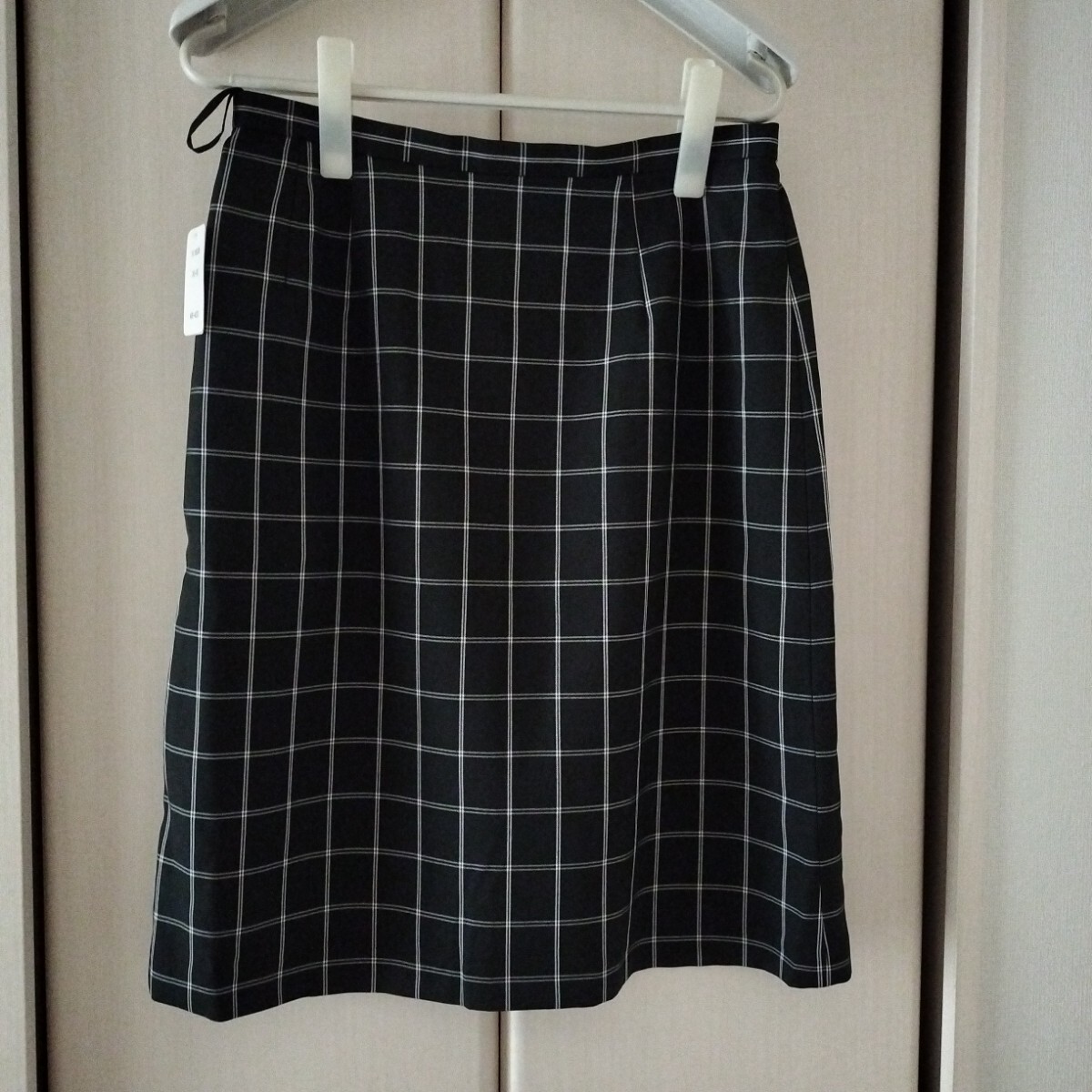 新品タグ付き【Lサイズ】 撥水 防汚 タイトスカート 黒 チェック ひざ丈 ウエスト70cm オフィス 事務服 レディース 送料無料拍卖