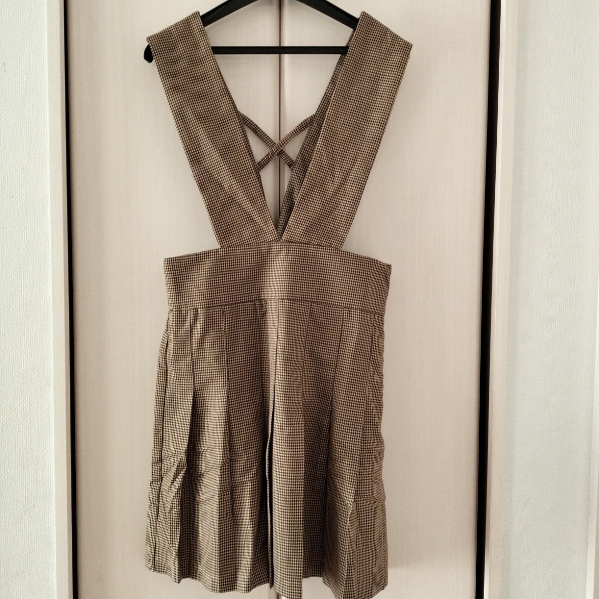 新品タグ付【Mサイズ】サスペンダーミニスカート プリーツスカート ジャンパースカート 茶系 レディース 秋冬 サロペット拍卖