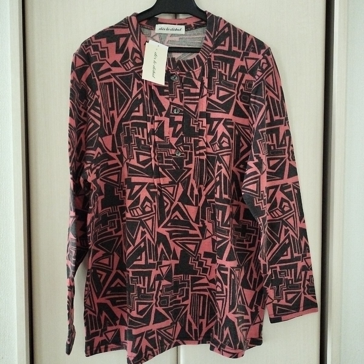 新品タグ付【M~Lサイズ】秋冬 des le debut レディース ミセス 長袖ニット カットソー ボタン 船場ニット 118469 拍卖