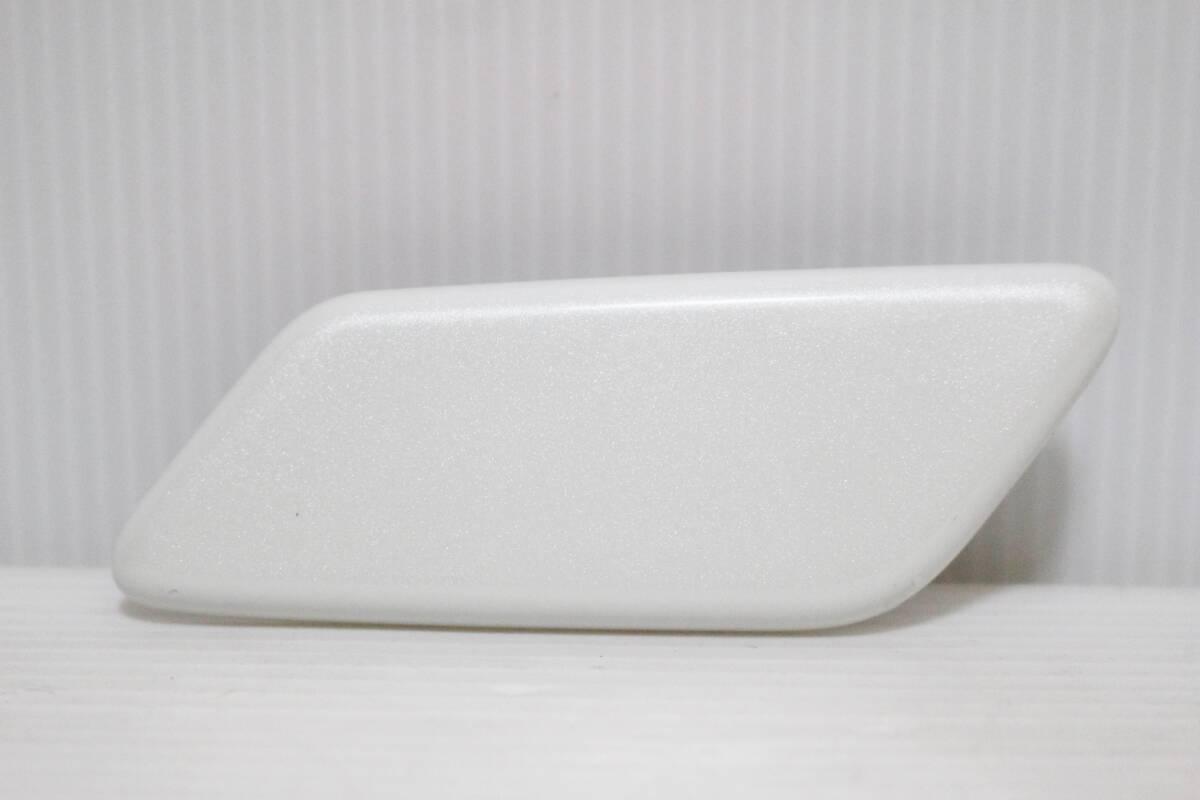 ランドクルーザー プラド TRJ150/GDJ150 純正 左 フロント バンパー ヘッドライト ウォッシャー ノズル カバー 85045-60070 070 パール LH拍卖