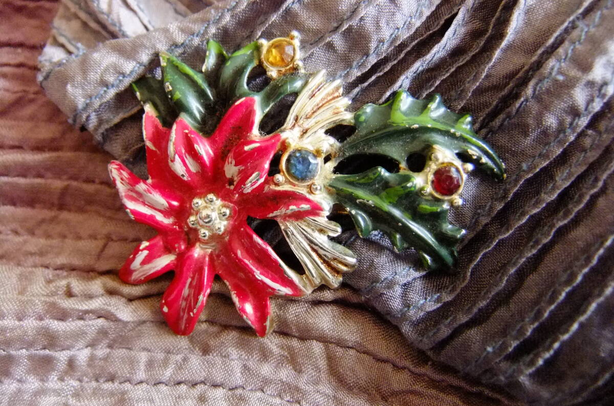 BJ刻印:ポインセチアのブローチ 2-45 拍卖