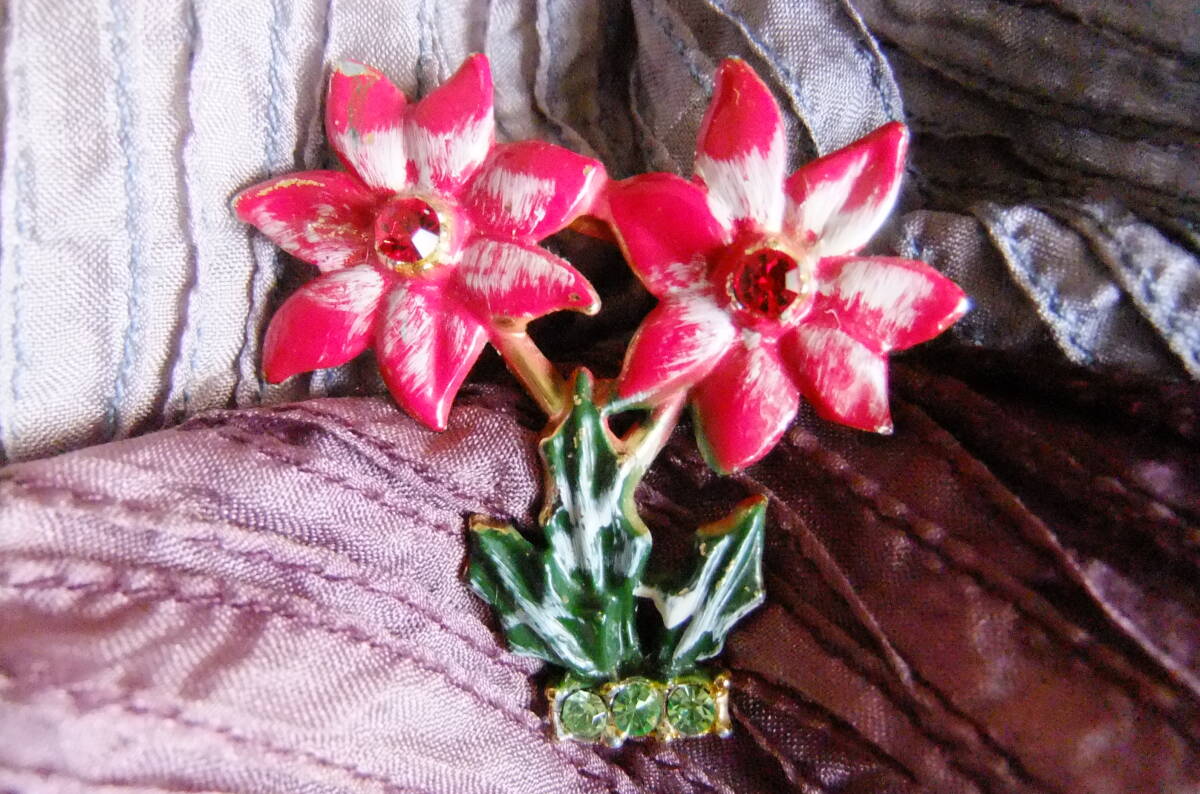 B.J.刻印:柊とポインセチアのブローチ 2-41拍卖