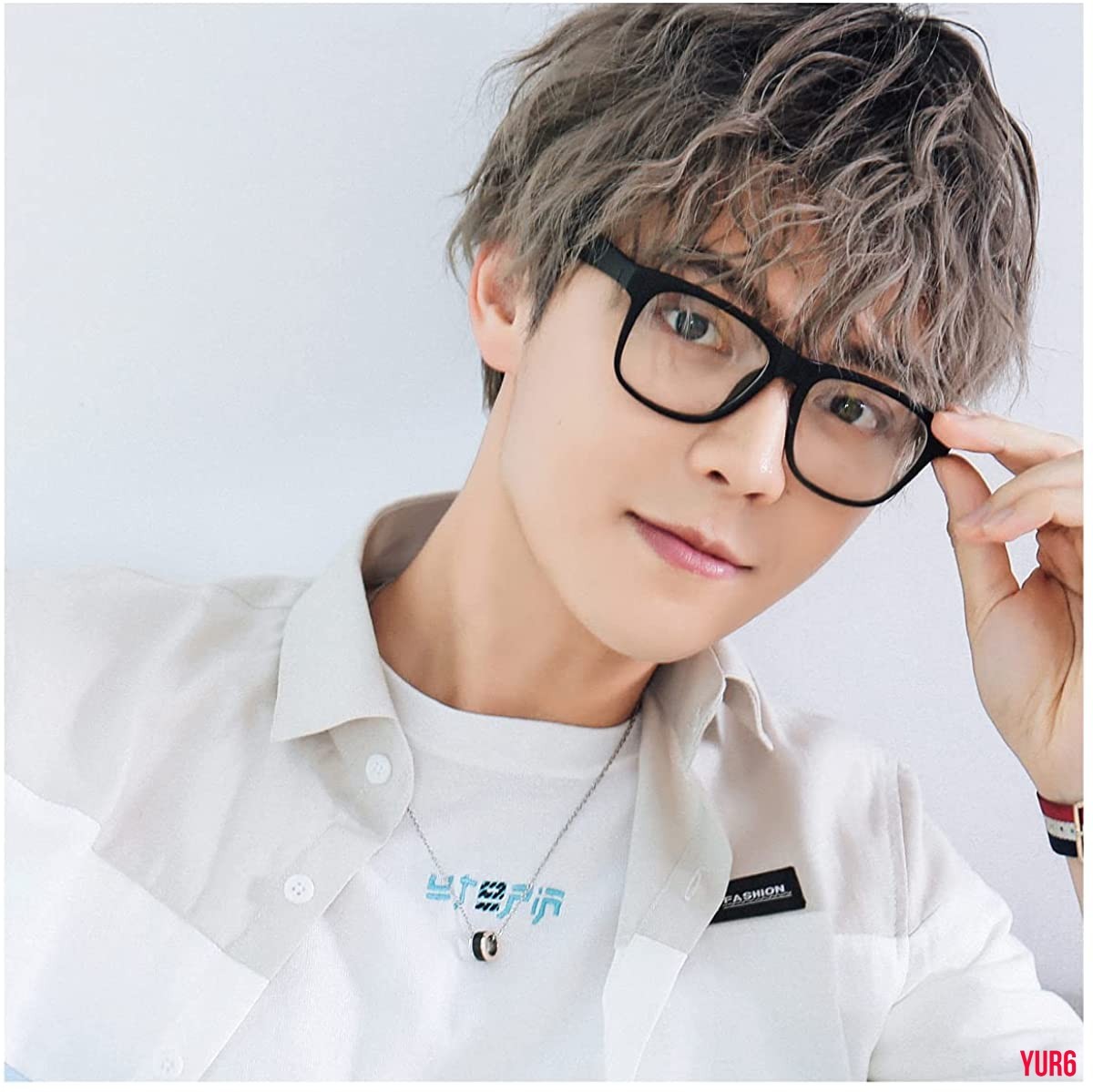 パーマウィッグ メンズショートウィッグ 男性用 かつら フルウィッグ 耐熱 カール ウェーブ 普段使い 男装 普段使い ブラック×グレー拍卖