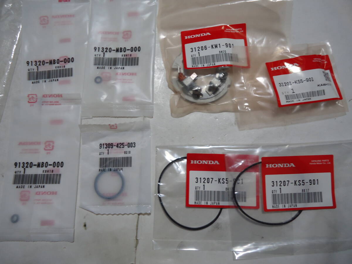 ホンダ 純正 セルモーター ブラシホルダー ブラシターミナル 31206-KW1-901 31201-KS5-901 RVF400 NC35 CB750 RC42 VFR400 NC30 FTR 拍卖