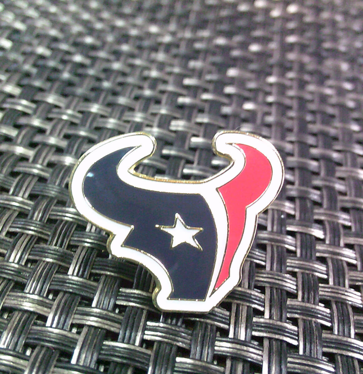 《PN星条TX紺赤闘牛》激渋◆新品NFL ヒューストン・テキサンズ Houston Texansピンバッジ■アメリカンフットボール ◎アメリカ アメフト拍卖