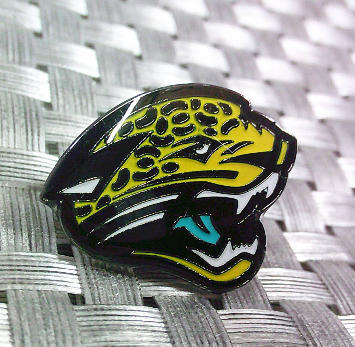 《PN黄豹顔JG》◆新品NFL ジャクソンビル・ジャガーズ Jacksonville Jaguarsピンバッジ■アメリカンフットボール ◎アメリカ アメフト拍卖