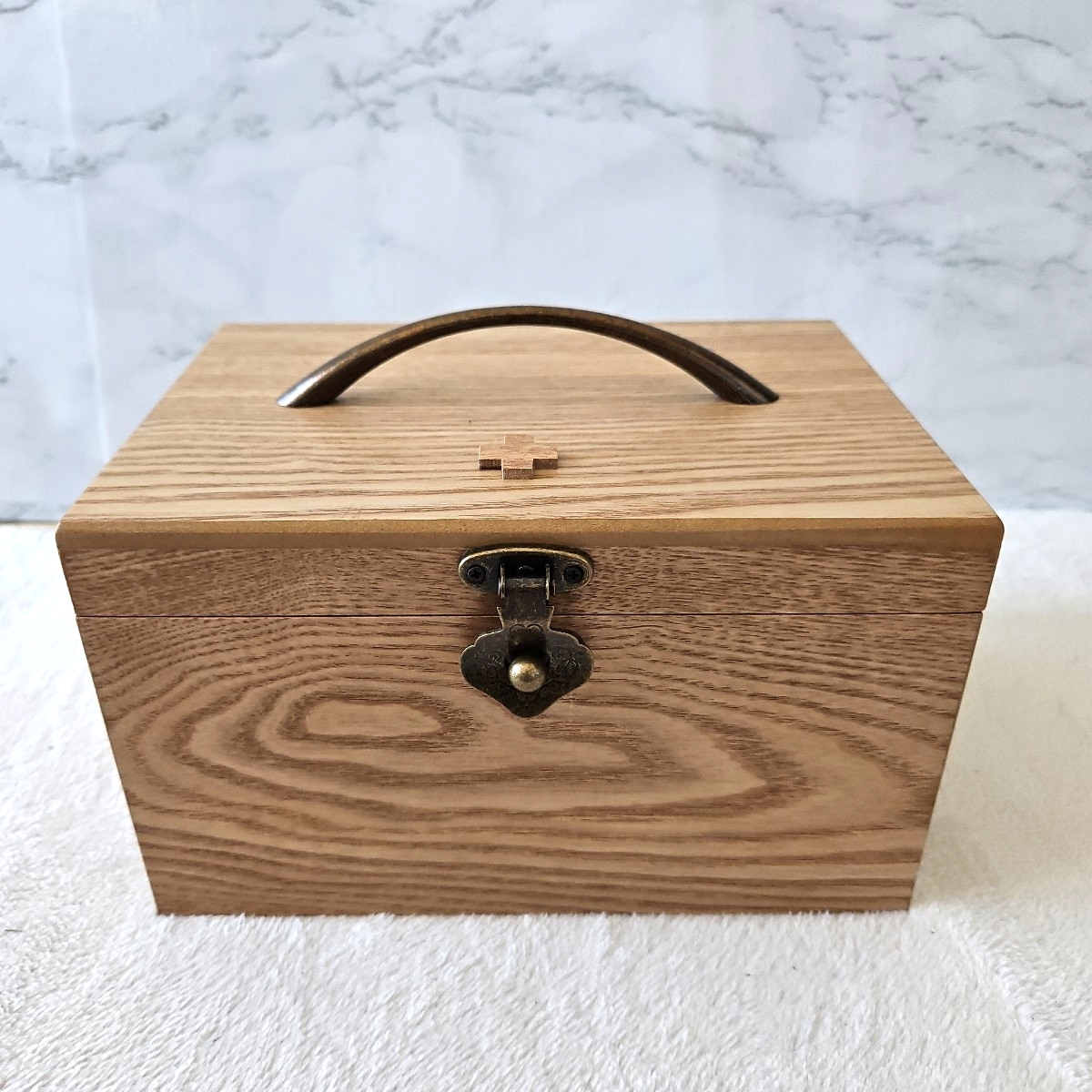 【未使用】 木製 救急箱 小物入れ 化粧箱 収納 ジュエリーボックス拍卖