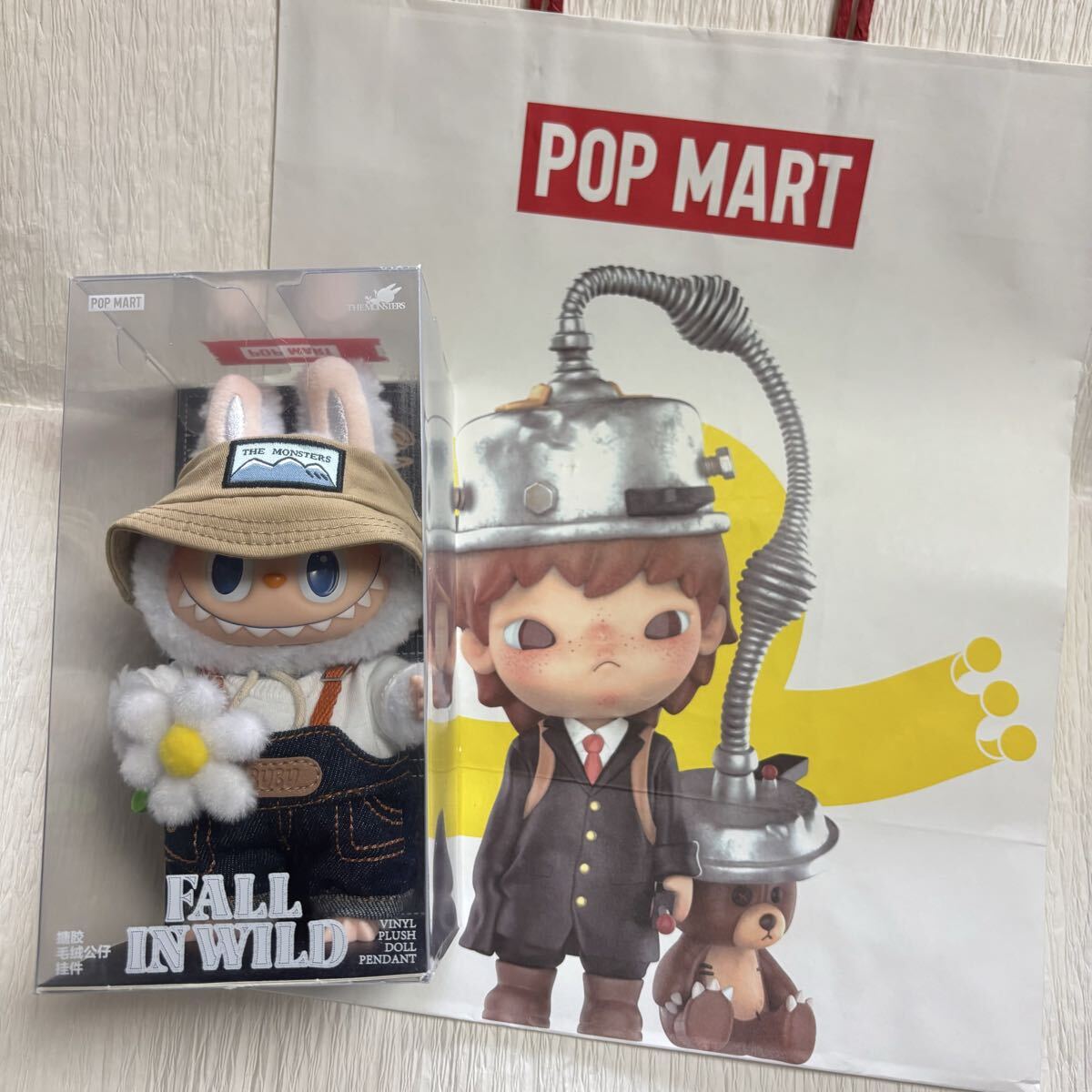 匿名配送 送料無料 海外公式実店舗購入 正規品 LABUBU MONSTERS FALL IN WILD ラブブ 帽子 おまけ付き POP MARTのショップ袋付き拍卖