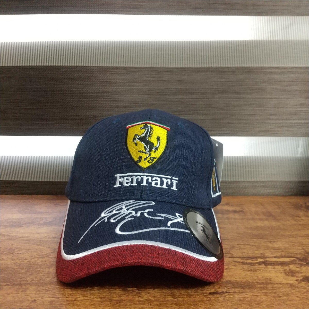 即決特価 新品 送料無料 フェラーリ F1 サーキット キャップ レース レーシング ネイビー拍卖
