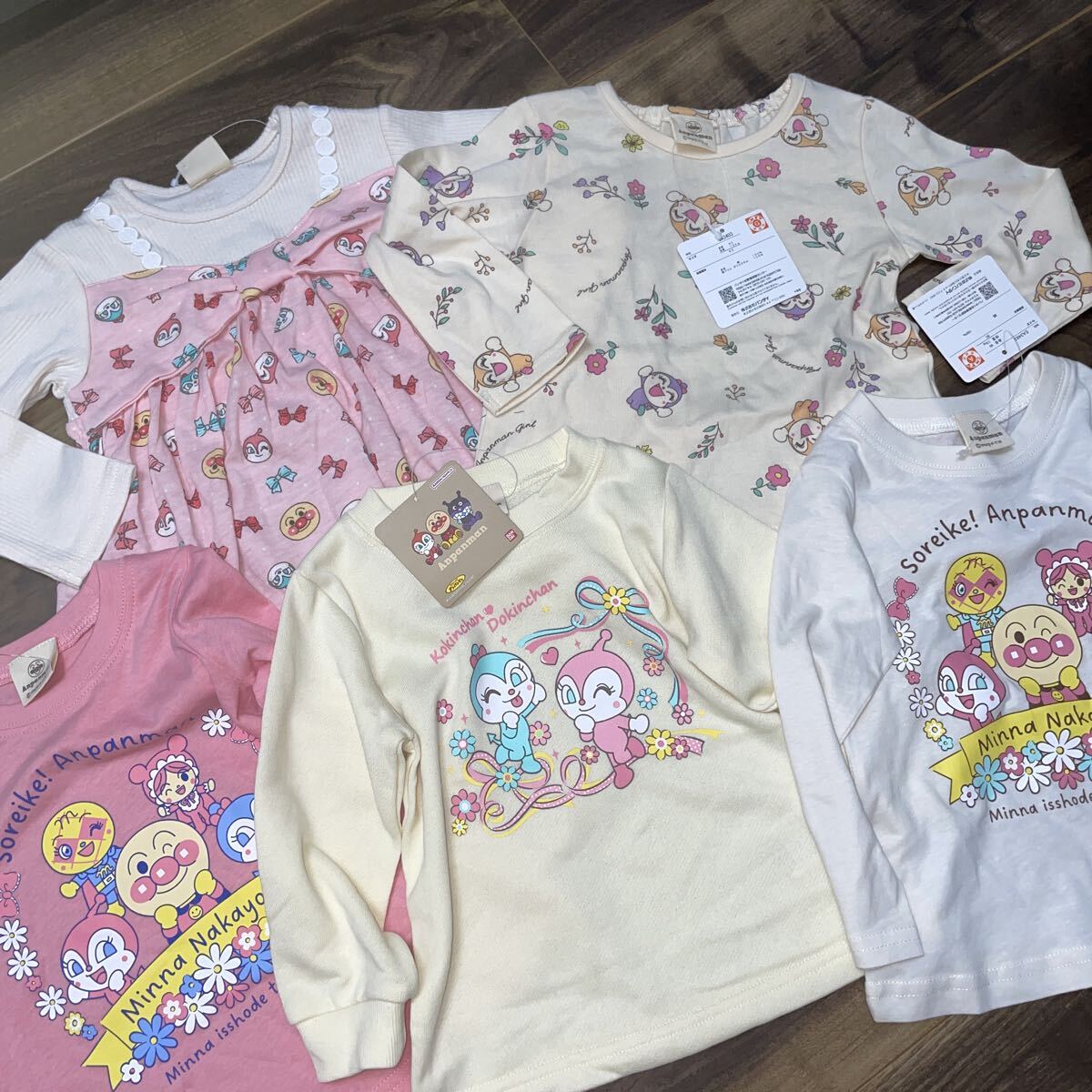 アンパンマン 女の子 90㎝ 新品タグ付き 5枚セット拍卖