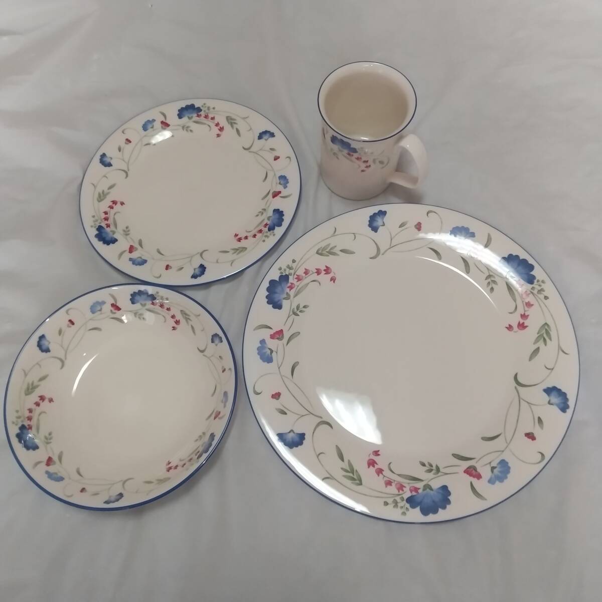 1990年 ロイヤルドルトン Royal Doulton 4点 エクスプレッションズ 美品/現状渡し拍卖