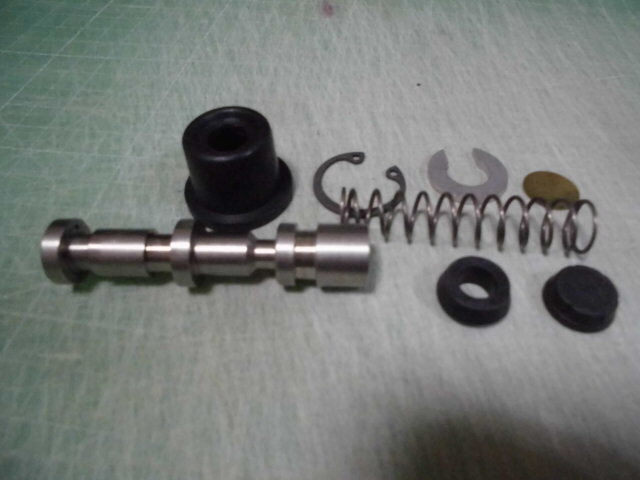 ヤマハ RD250 RD400 リヤマスターシリンダーインナーキット リプロ品 拍卖