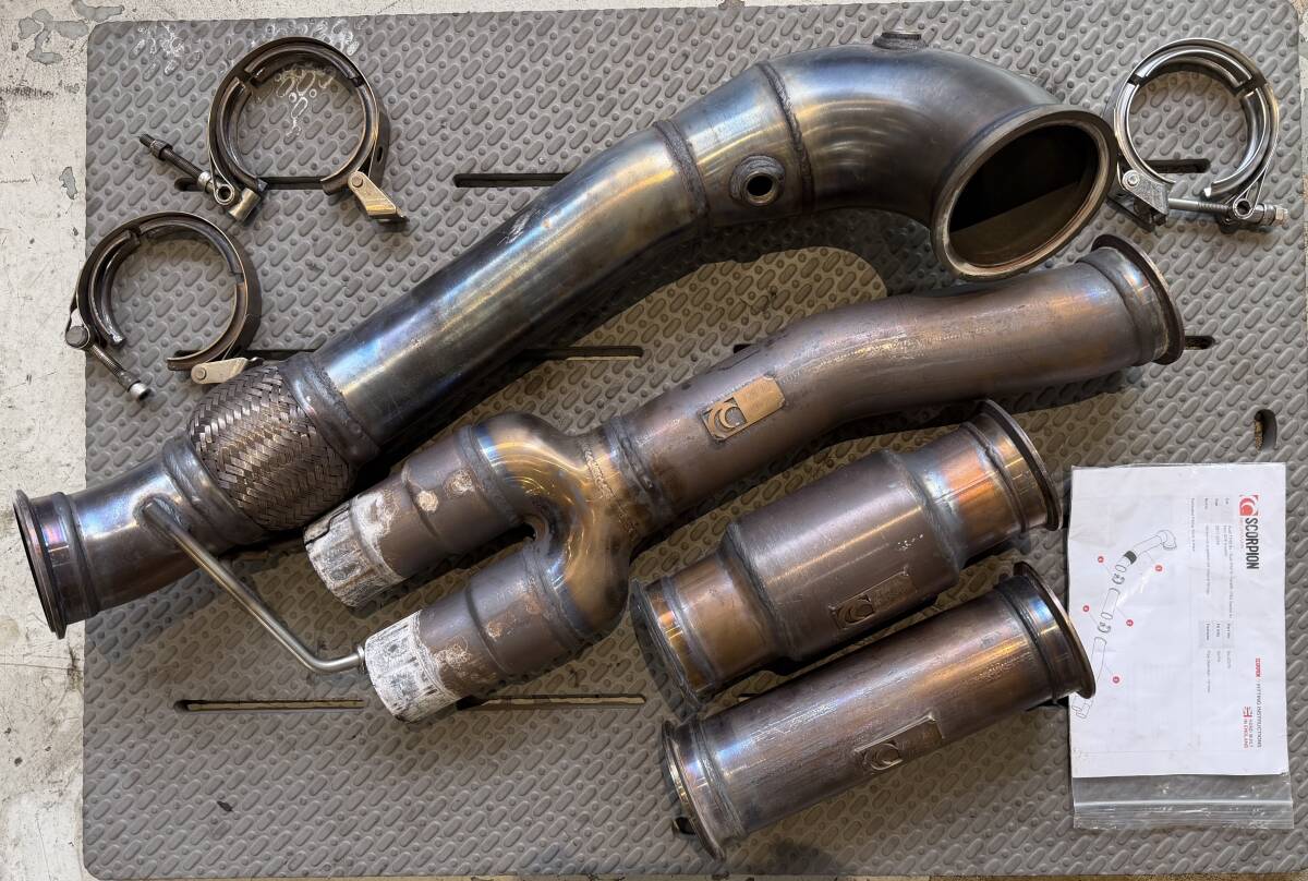 Scorpion Audi RS3 8V 後期 触媒付き&ストレートダウンパイプ拍卖