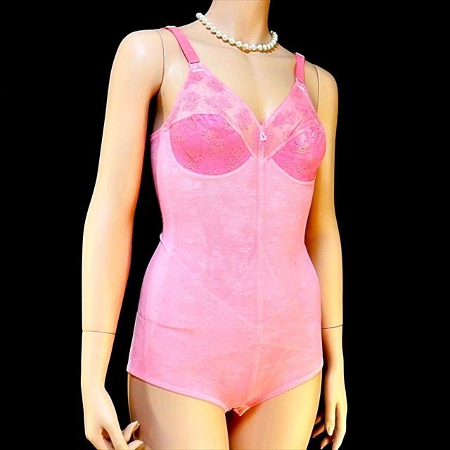 CE5-S33☆//日本製☆心がっしり掴む優美ピンク☆ノンワイヤーボディスーツ*総花柄*クロッチ開閉*※一番安価で送料はゆうパケット250円拍卖