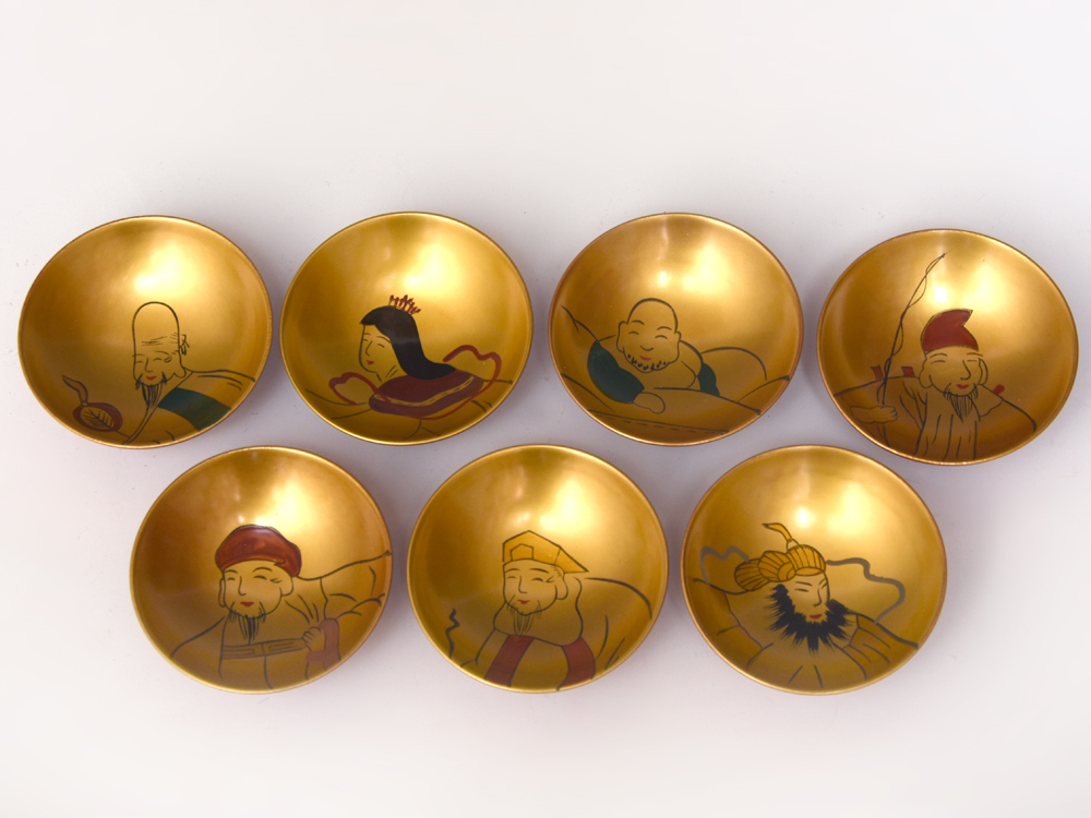 白木屋漆器店 会津塗 会津若松 七福神 小杯 7客 酒器 盃 酒盃 裏朱塗 木工芸 漆工芸 漆芸 桐箱 u1357o拍卖