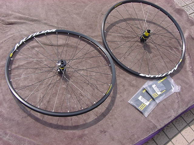 MAVIC AKSIUM DISC 700C 100x135/142㎜ 新品未使用 拍卖