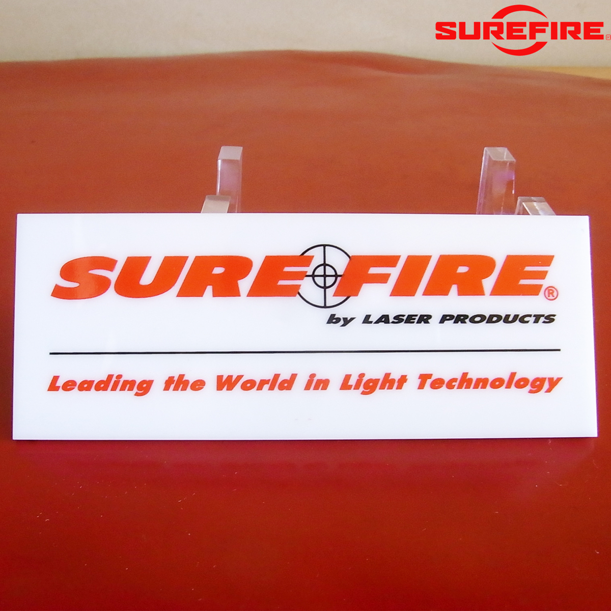 SUREFIRE シュアファイア Laser Products レザープロダクト 非売品 展示用 ディスプレイ アクリルスタンド拍卖