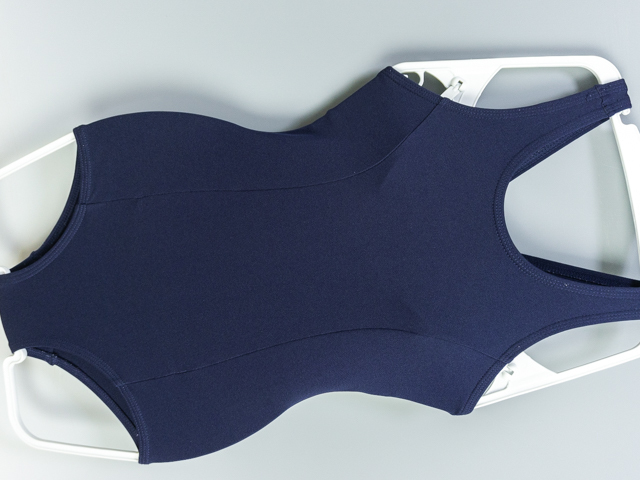 4039*【送料無料】*スポーツ水着*カワニシ*130サイズ*ネーム入*ネイビー*USED♪拍卖