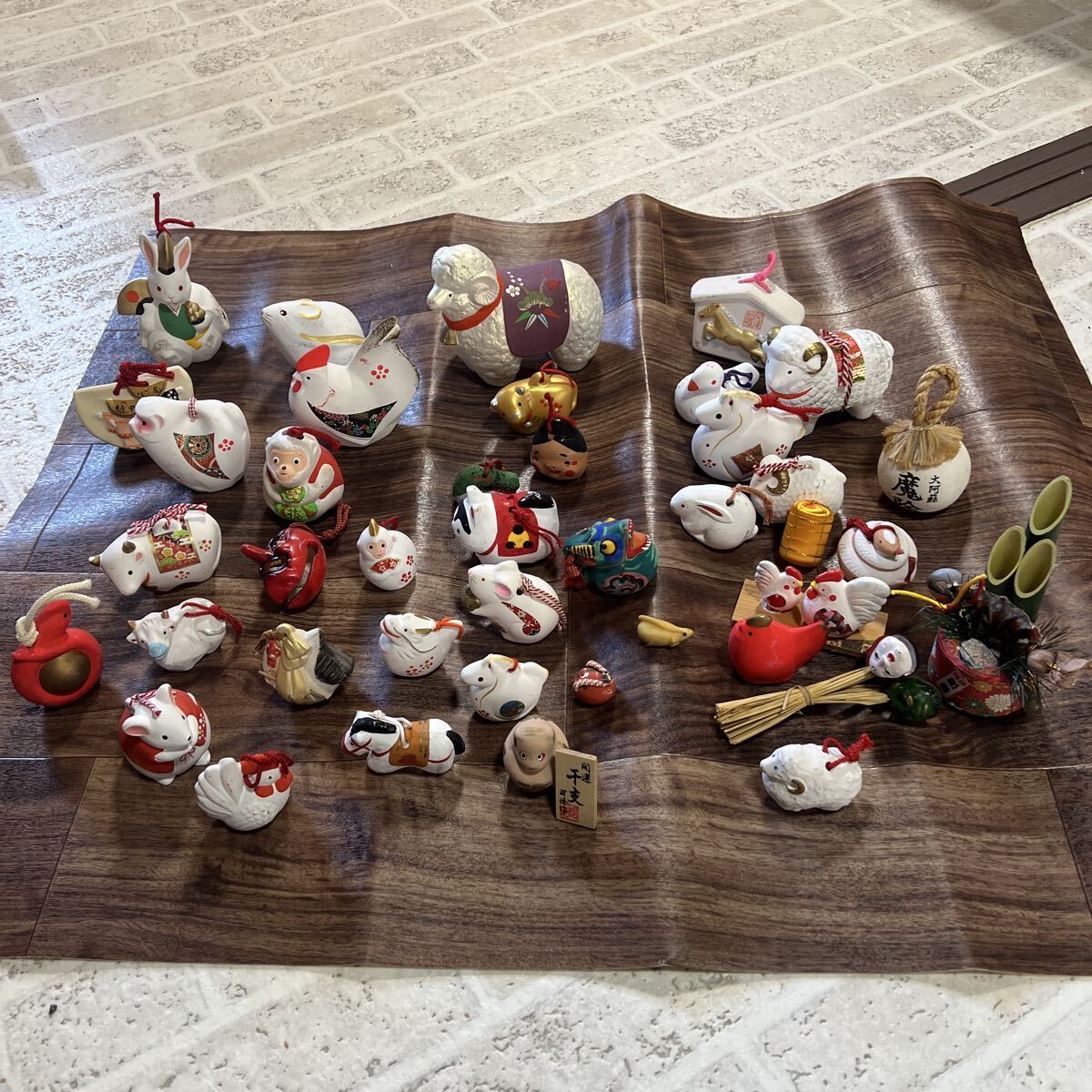 △メ右△ 置物 民芸品 インテリア 陶器 レトロ 和風 縁起物 土鈴 犬 猿 干支 コレクション レトロ 大量 まとめ 魔除 約40台拍卖