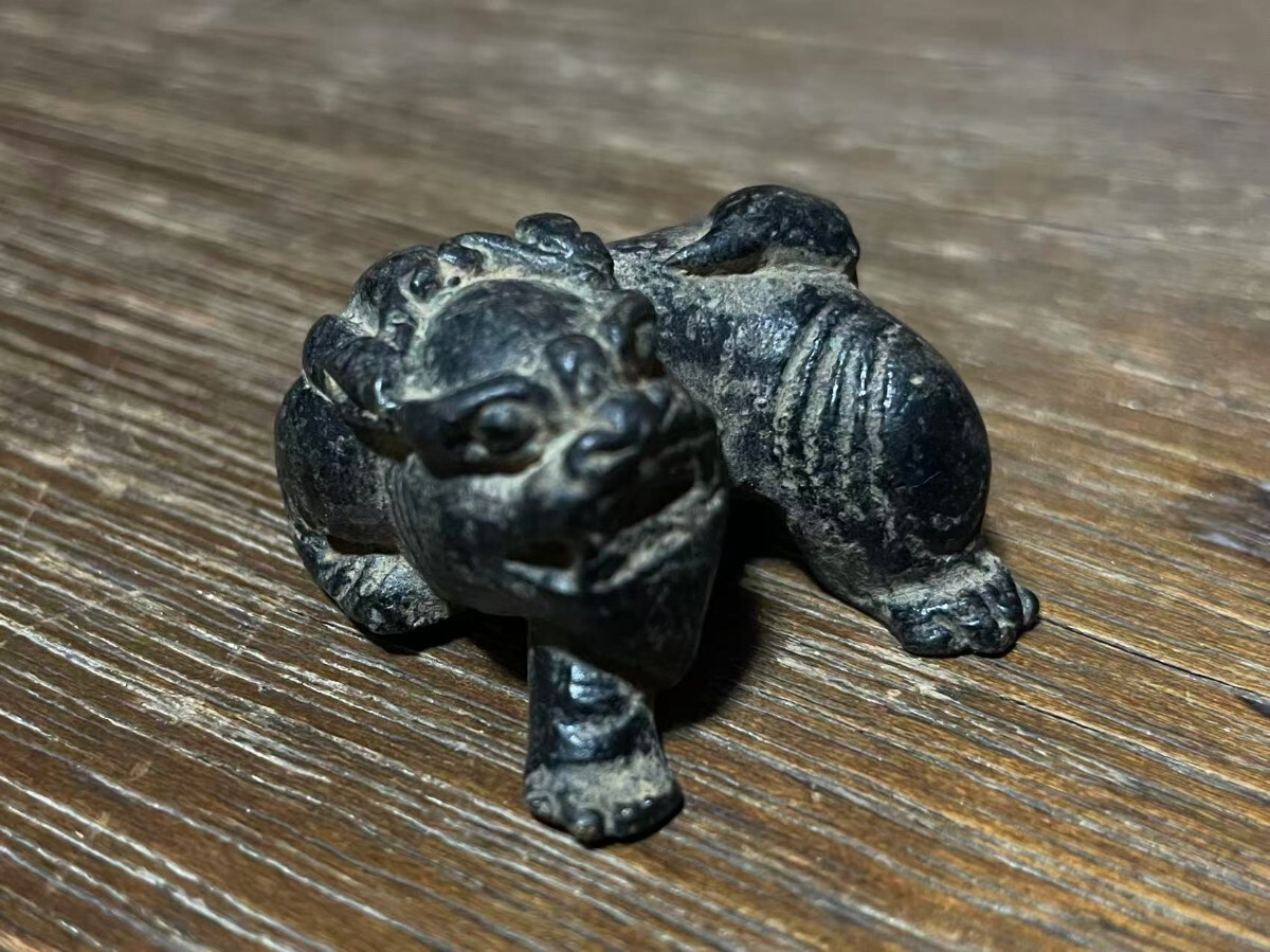 コレクター放出品 文房具 古銅 獅子 筆置 文鎮 銅製 置物 中国古美術 唐物 骨董品 時代品 拍卖