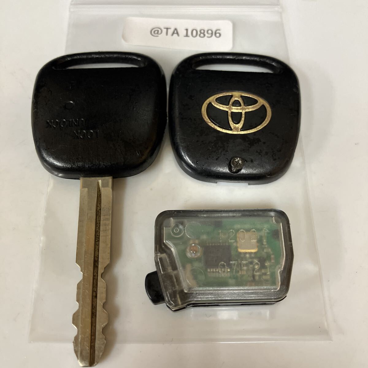 @TA10896 トヨタ 基盤12021 純正 キーレス リモコン ノア ヴォクシー シエンタ クルーガー イプサム RAV4等 1ボタン拍卖
