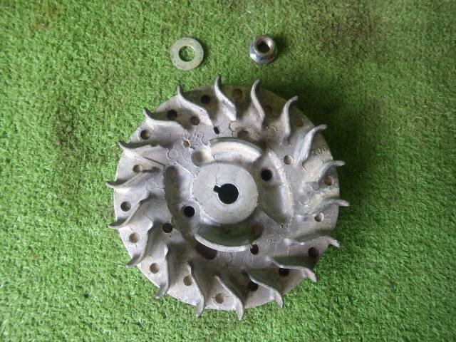 クボタ TMA350【フライホイール】ホンダ GXV57 エンジン拍卖