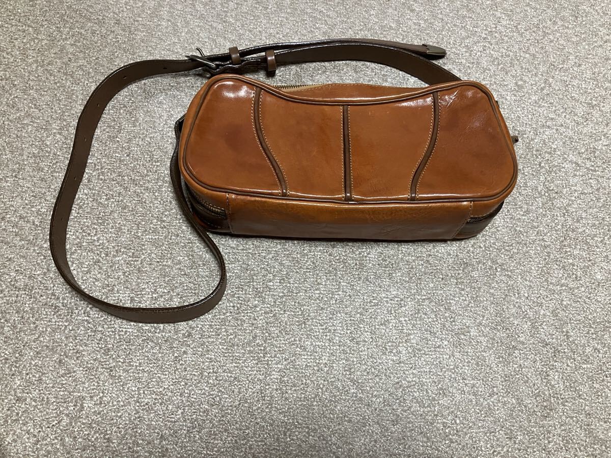 UNISON DEPT レザーショルダーバッグ拍卖