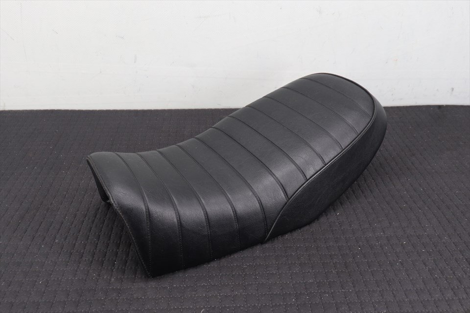 329154 エイプ50 Gクラフト カスタムシート タックロール 段付き アンコ抜きタイプ拍卖