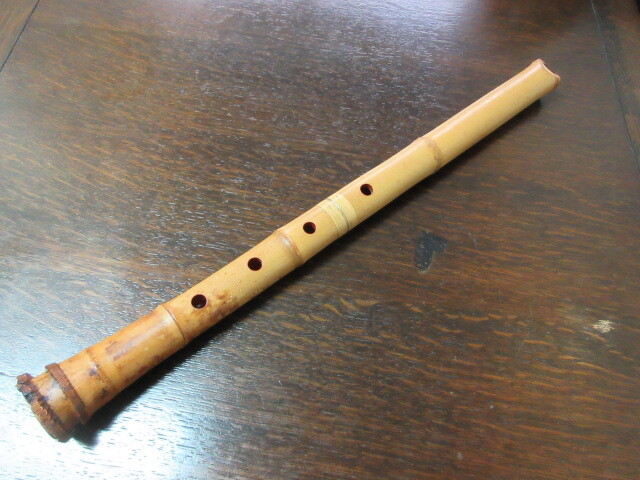 ね709 「露秋」銘の尺八 西田露秋? 金縁歌口 藤巻 古竹 一尺八寸管拍卖