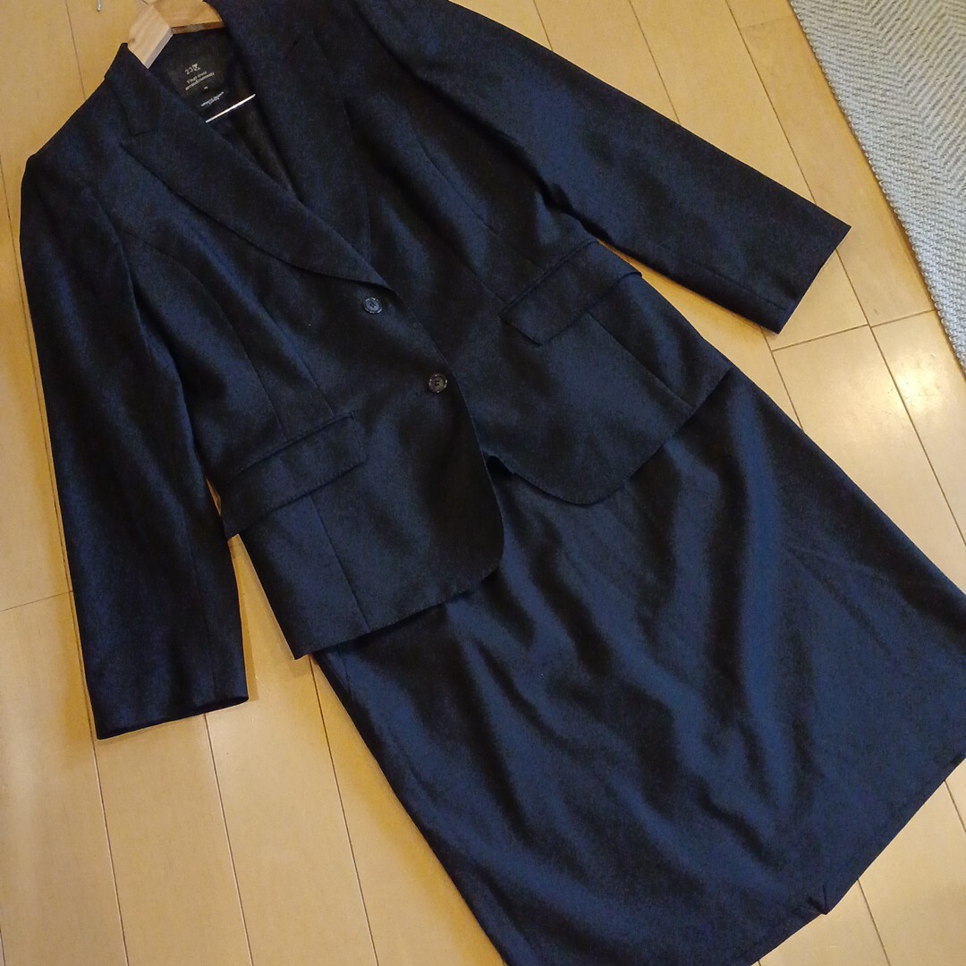 大きいサイズ46 ニジュウサンク 23区 イタリア最高級生地メーカーコロンボ COLOMBO使用 スーツ ジャケット スカート ブラック 拍卖