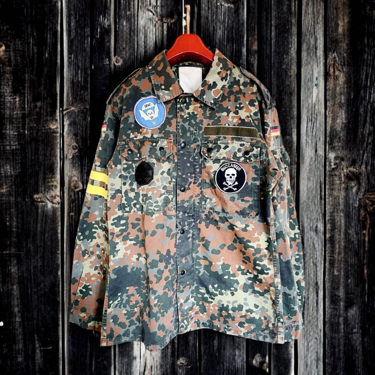 ドイツ軍 フレクター迷彩 フィールドジャケット改 ペイント&ワッペンカスタム カモフラ BDU ミリタリーシャツ ミリタリージャケット M〜L拍卖