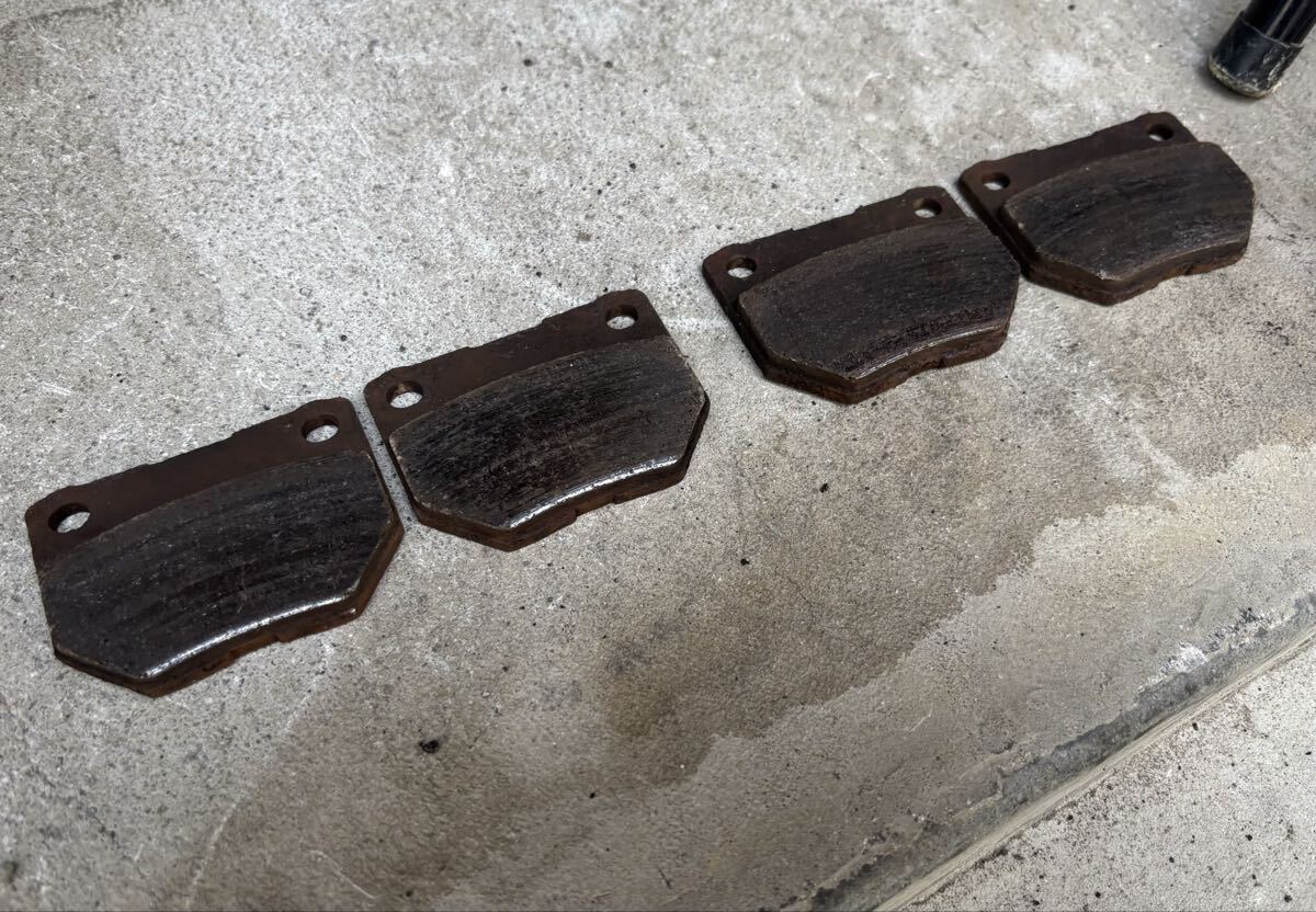 ☆アクレ ACRE☆リアブレーキパッド フォーミュラー?☆スカイライン ER34 BNR32 Z32ターボ☆中古品☆送料込み!! ミニサーキット メタル拍卖