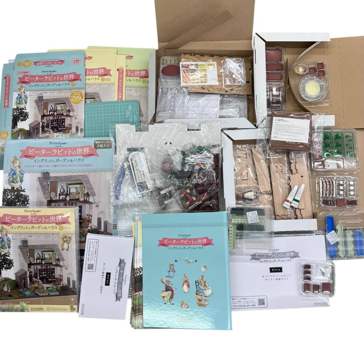 186000 現状品 Hachette アシェット ピーターラビットの世界 イングリッシュガーデン&ハウス 約10点まとめ売り拍卖