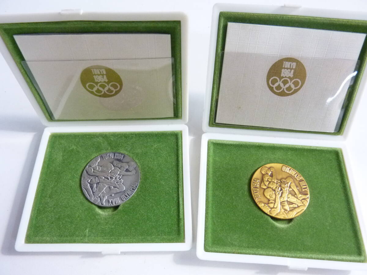 ★①1964年 東京オリンピック 銀メダル/銅メダル 陸上 2点 ケース入り 長期保管品拍卖